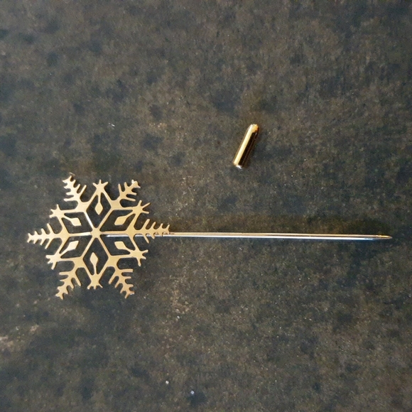 Vintage 1970s Avon Gold Snowflake Stickpin Brooch Retro Fashion Jewelry Pin - Picture 3 of 4